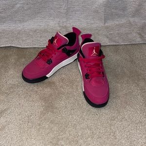 Jordan Retro 4 Cherry Voltage Limited Release size 6.5Y